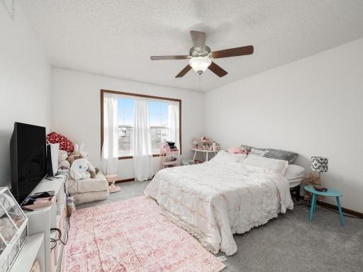 15661 60th Avenue N, Plymouth, MN 55446