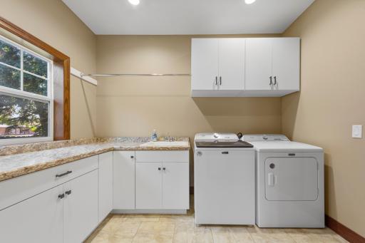 514 State Street N, Waseca, MN 56093