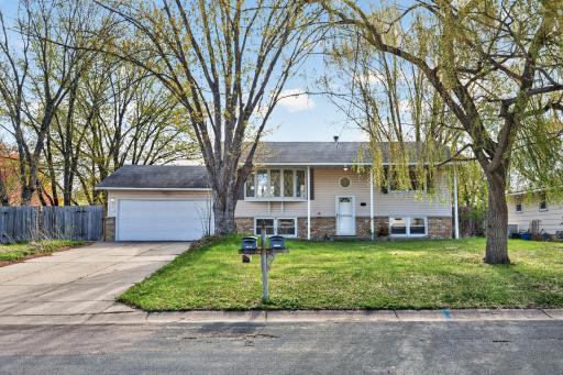 9980 Orleans Lane N, Maple Grove, MN 55369