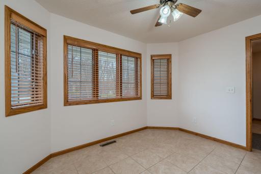 100 Crystal Lane, Mankato, MN 56001