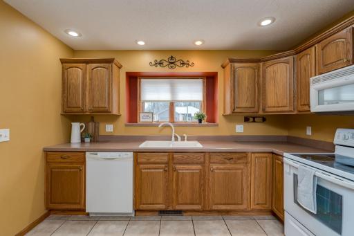 100 Crystal Lane, Mankato, MN 56001