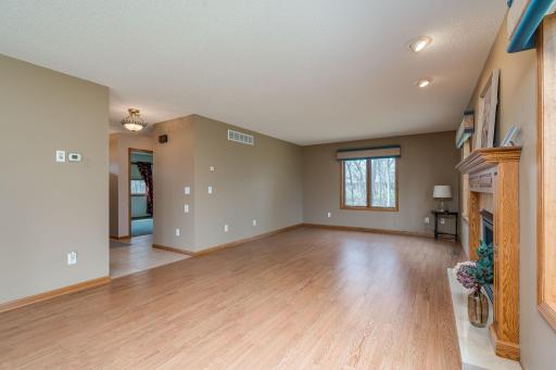 100 Crystal Lane, Mankato, MN 56001
