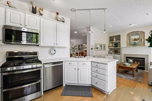 921 Fairfield Way, Minnetonka, MN 55305