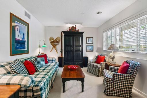 921 Fairfield Way, Minnetonka, MN 55305