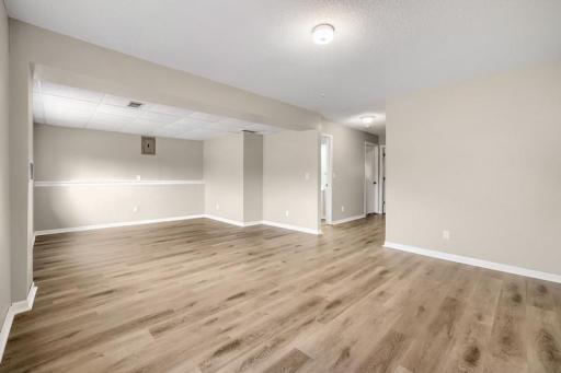 4668 Penkwe Way, Eagan, MN 55122