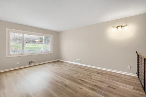 4668 Penkwe Way, Eagan, MN 55122