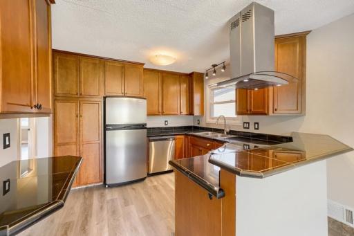 4668 Penkwe Way, Eagan, MN 55122