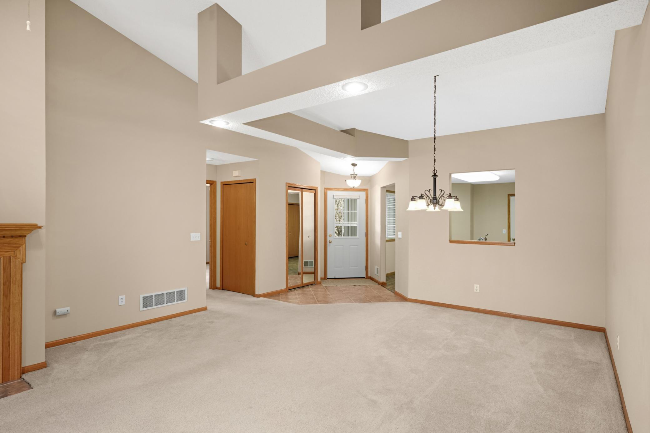 Informal dining space just off the kitchen, perfect for everyday meals and casual gatherings