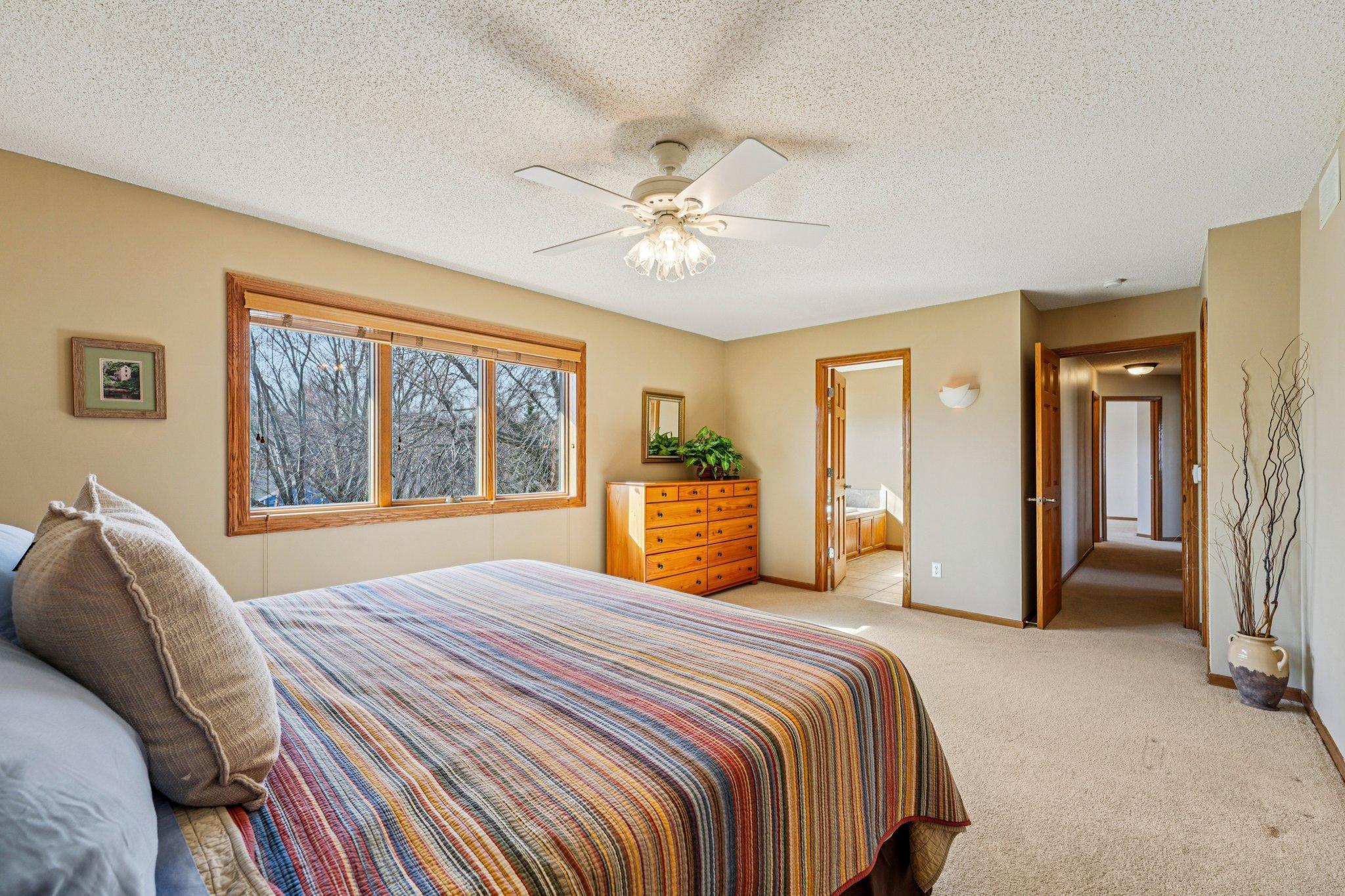 37-web-or-mls-Oak View Ct-S2603-037.jpg