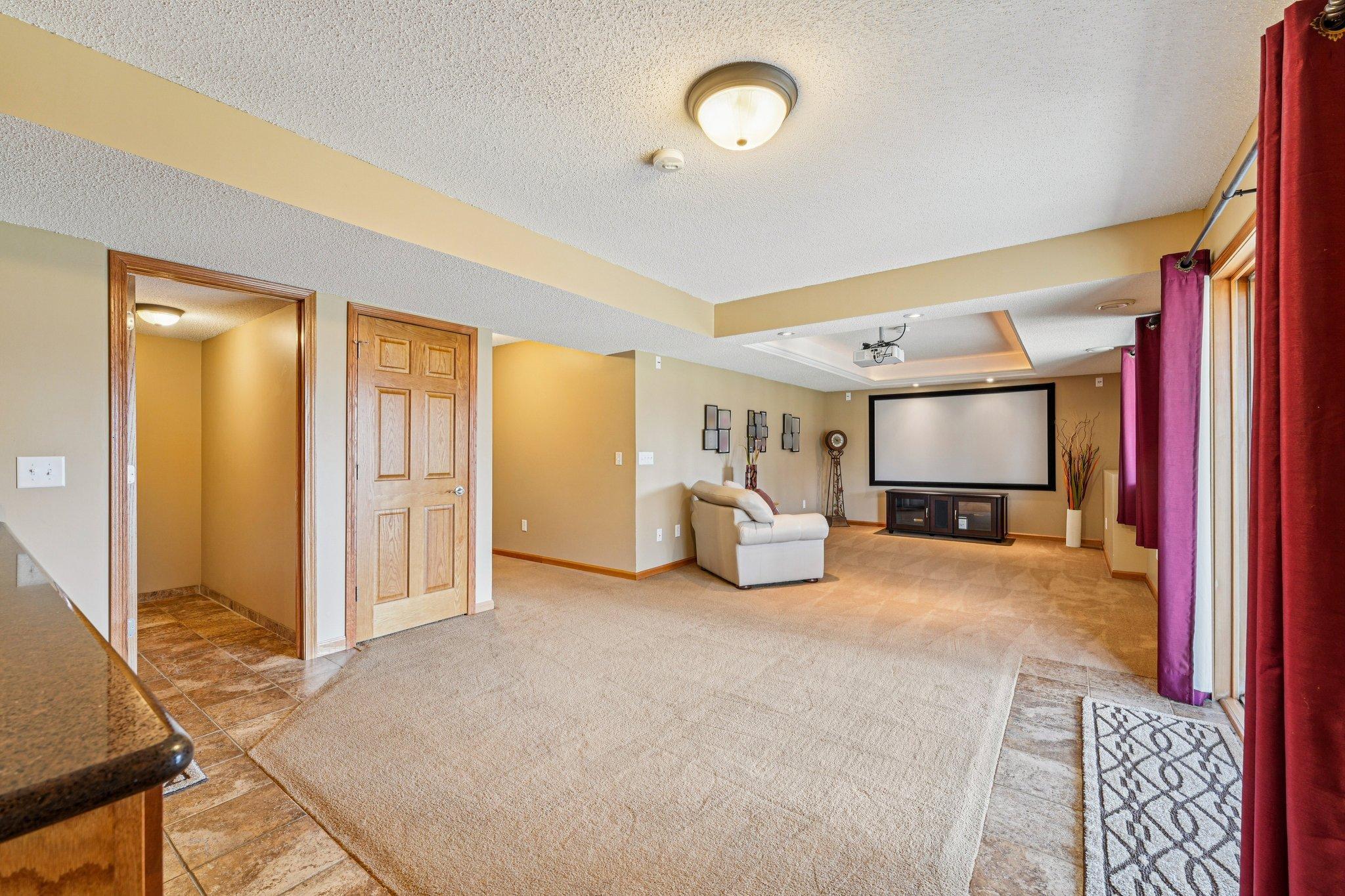 24-web-or-mls-Oak View Ct-S2603-024.jpg