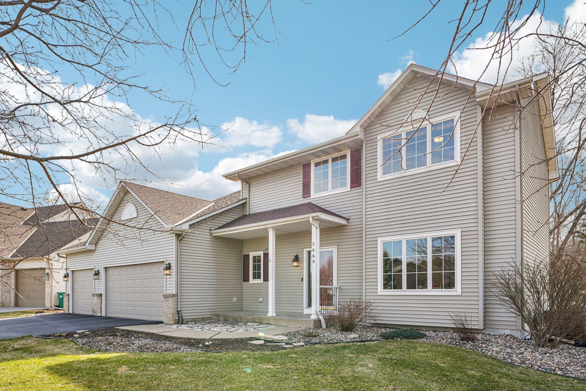 2-web-or-mls-Oak View Ct-S2603-002.jpg