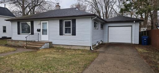 809 10th Avenue N, Saint Cloud, MN 56303