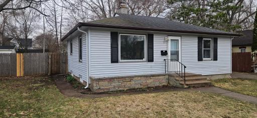809 10th Avenue N, Saint Cloud, MN 56303