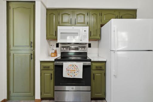 4410 165th Avenue NE, New London, MN 56273
