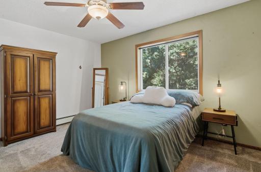 4410 165th Avenue NE, New London, MN 56273
