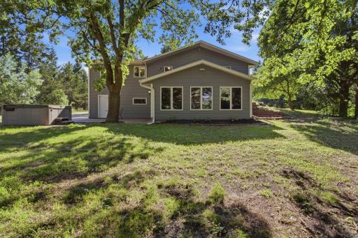 4410 165th Avenue NE, New London, MN 56273