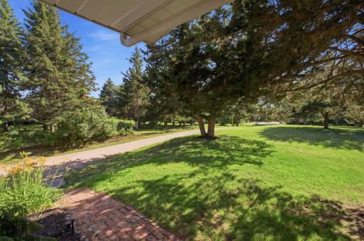 4410 165th Avenue NE, New London, MN 56273