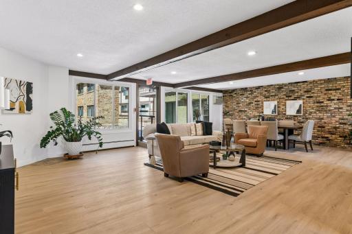 215 Barry Avenue S, 202, Wayzata, MN 55391