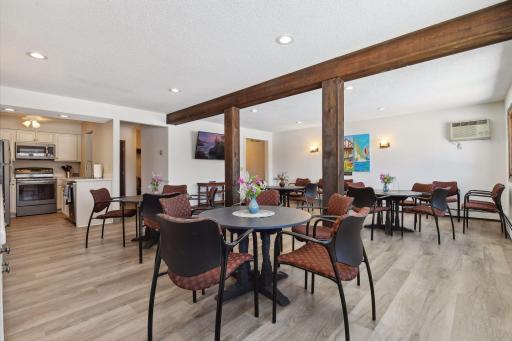 215 Barry Avenue S, 202, Wayzata, MN 55391