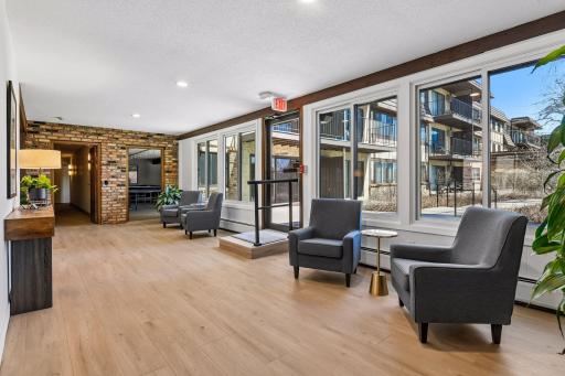 215 Barry Avenue S, 202, Wayzata, MN 55391