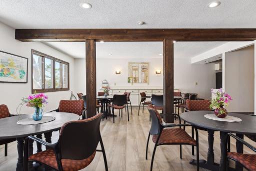 215 Barry Avenue S, 202, Wayzata, MN 55391