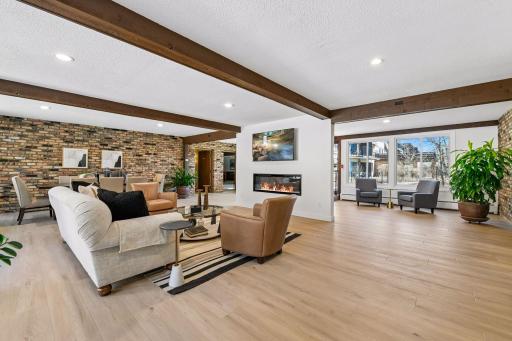 215 Barry Avenue S, 202, Wayzata, MN 55391