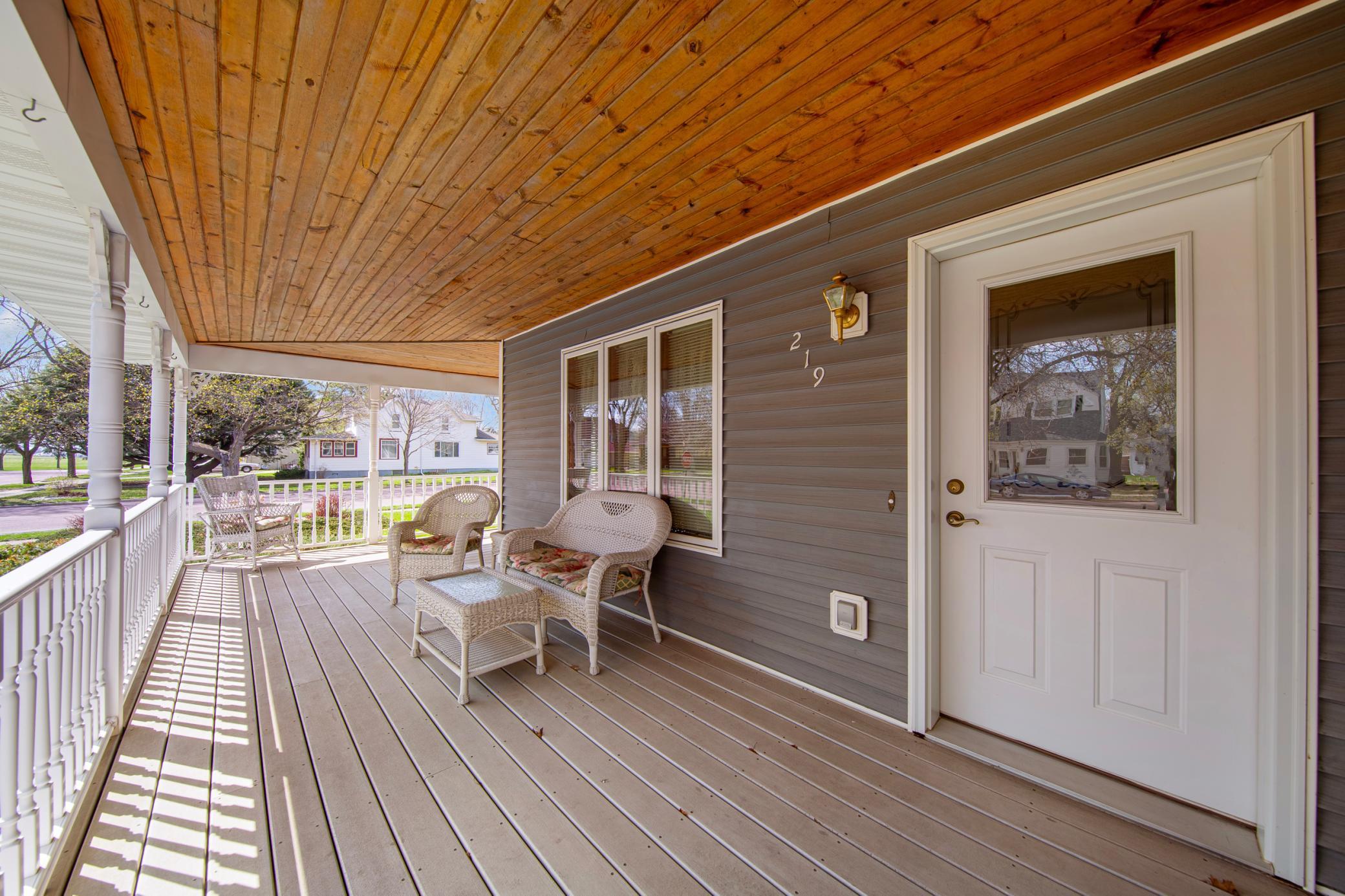 Porch_entry 219 1st Street NW