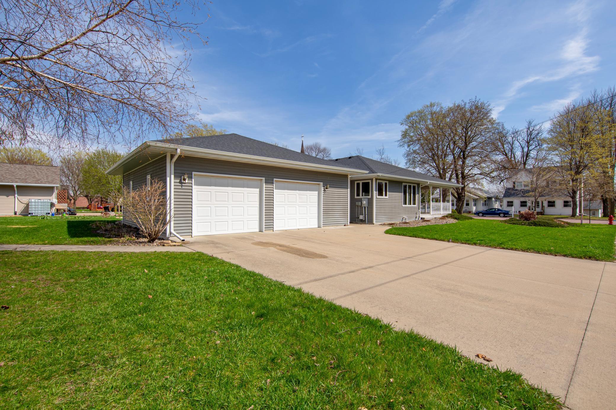 Attached garage 219 1st Street NW a