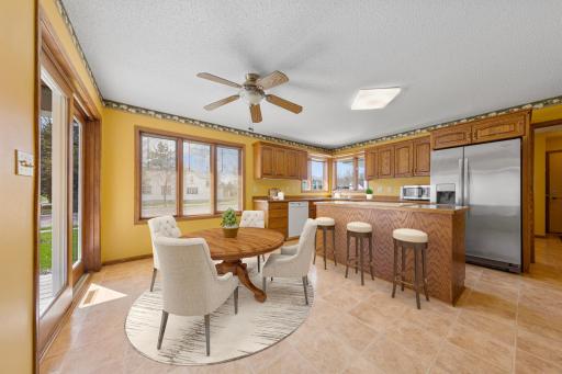 Kitchen - Dining -VS