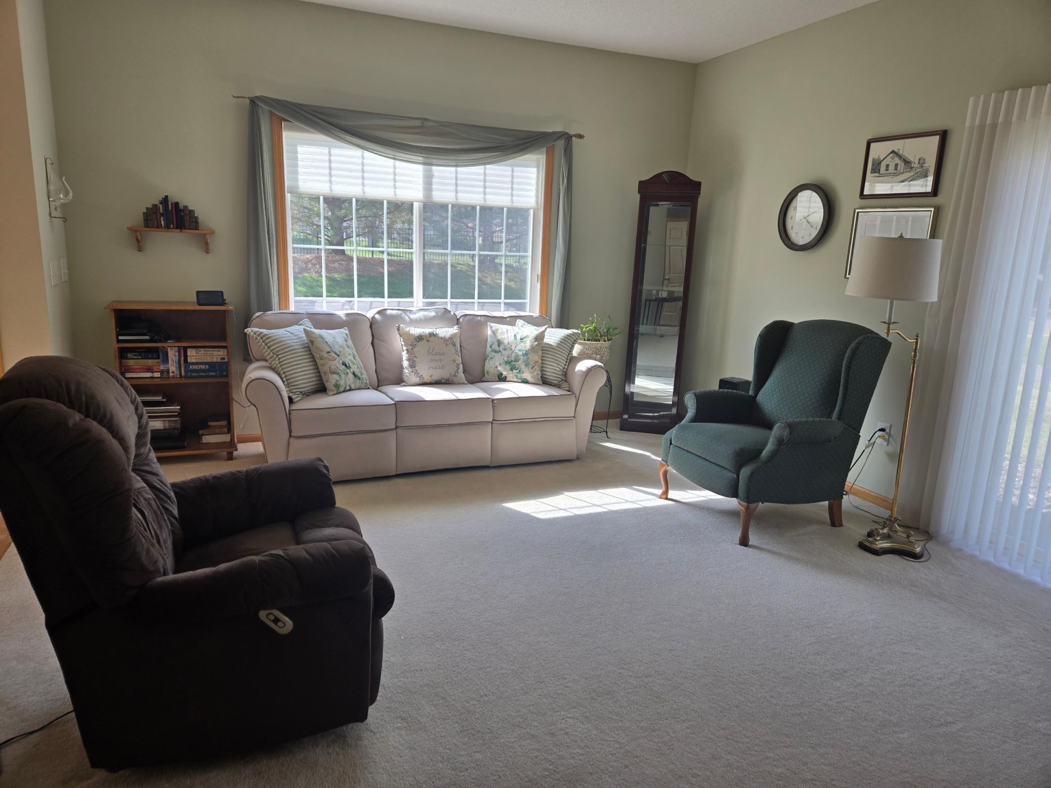 West facing windows give lots of light