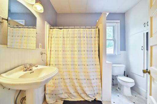 815 Rosewood Street, Brainerd, MN 56401