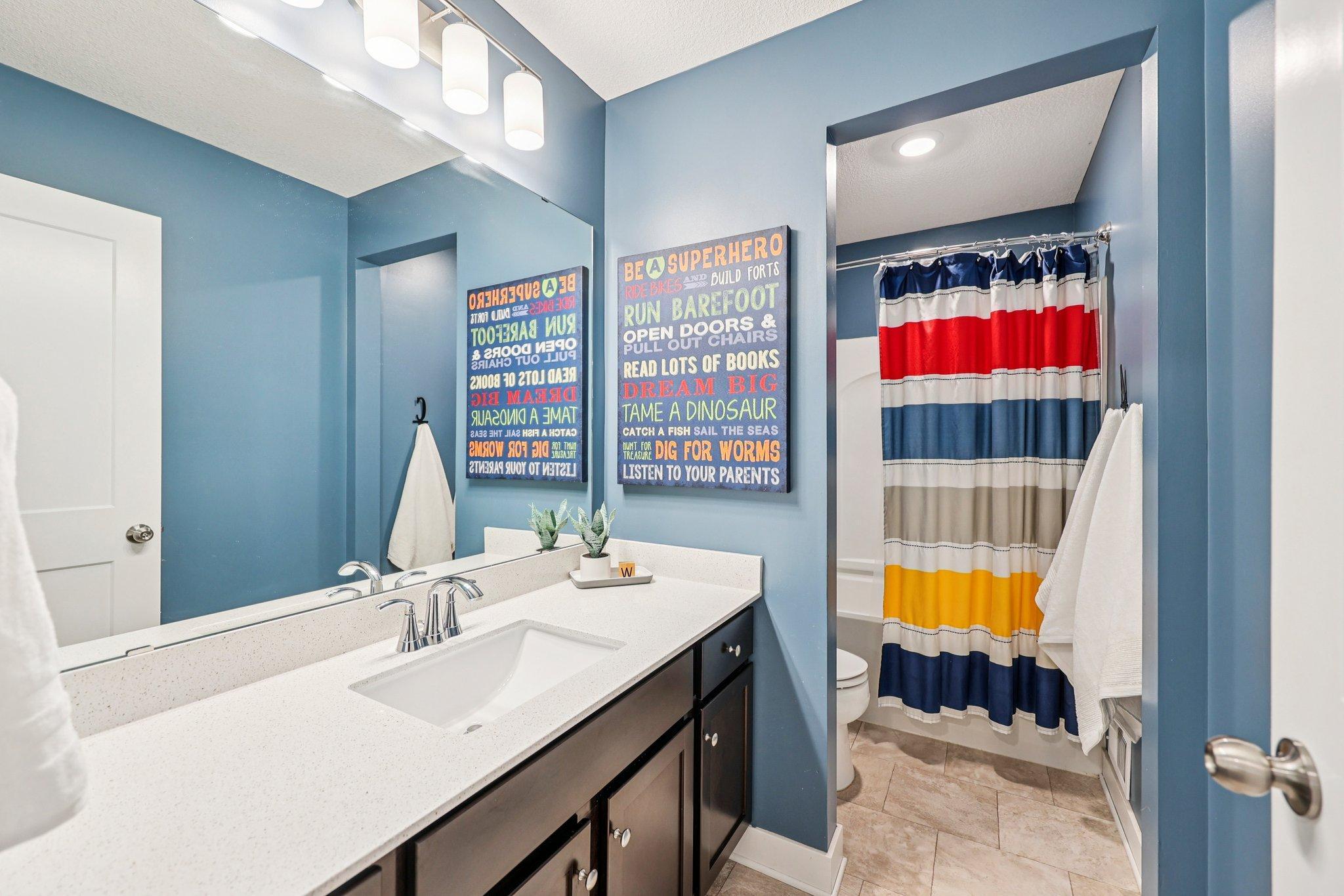 2nd upper level bathroom