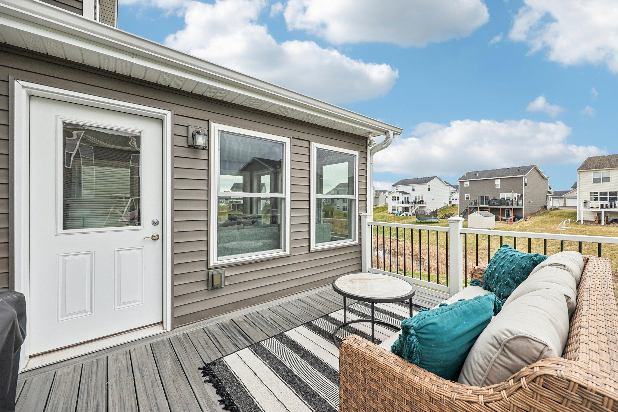 50-web-or-mls-Red Stem Ct-S1804-050.jpg