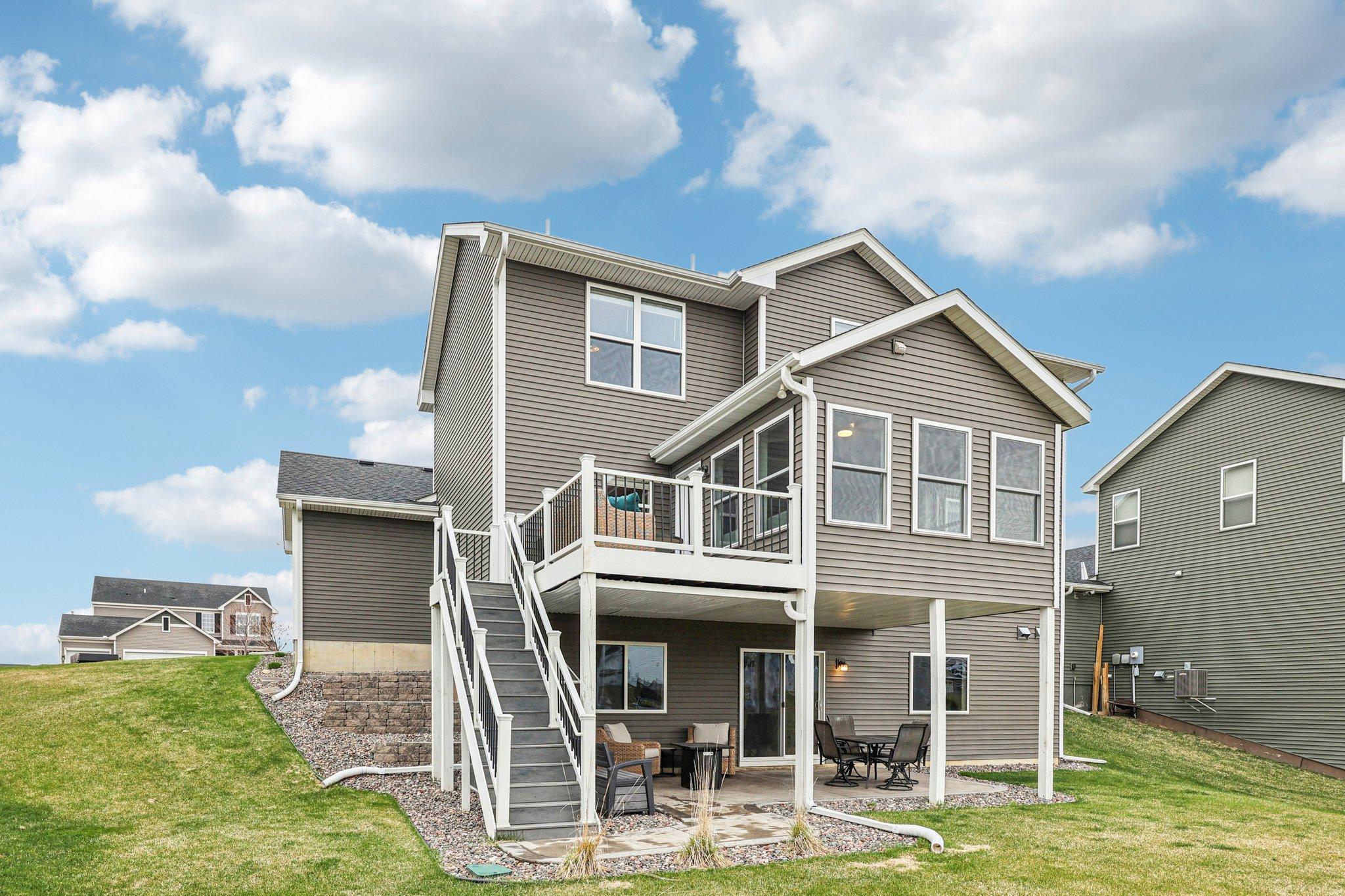 54-web-or-mls-Red Stem Ct-S1804-054.jpg