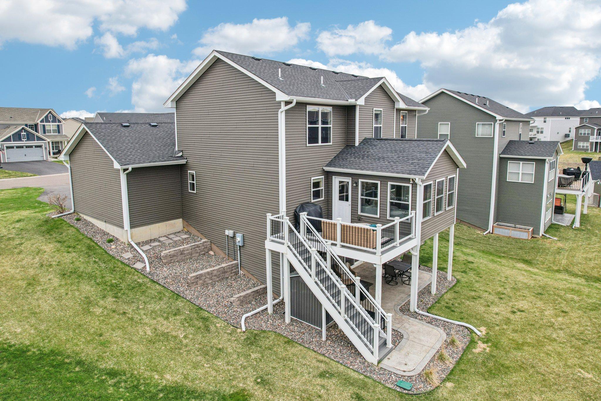 65-web-or-mls-Red Stem Ct-S1804-065.jpg