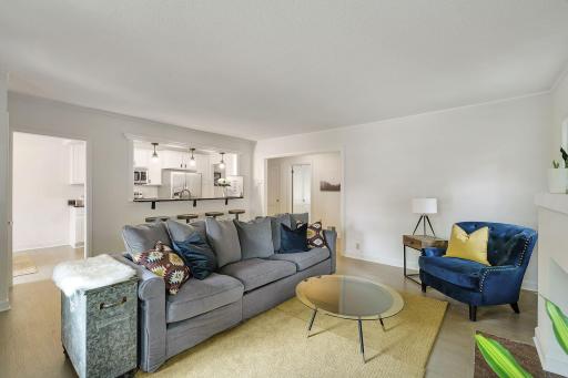 2530 West 50th Street - Spacecrafting - 0010.jpg