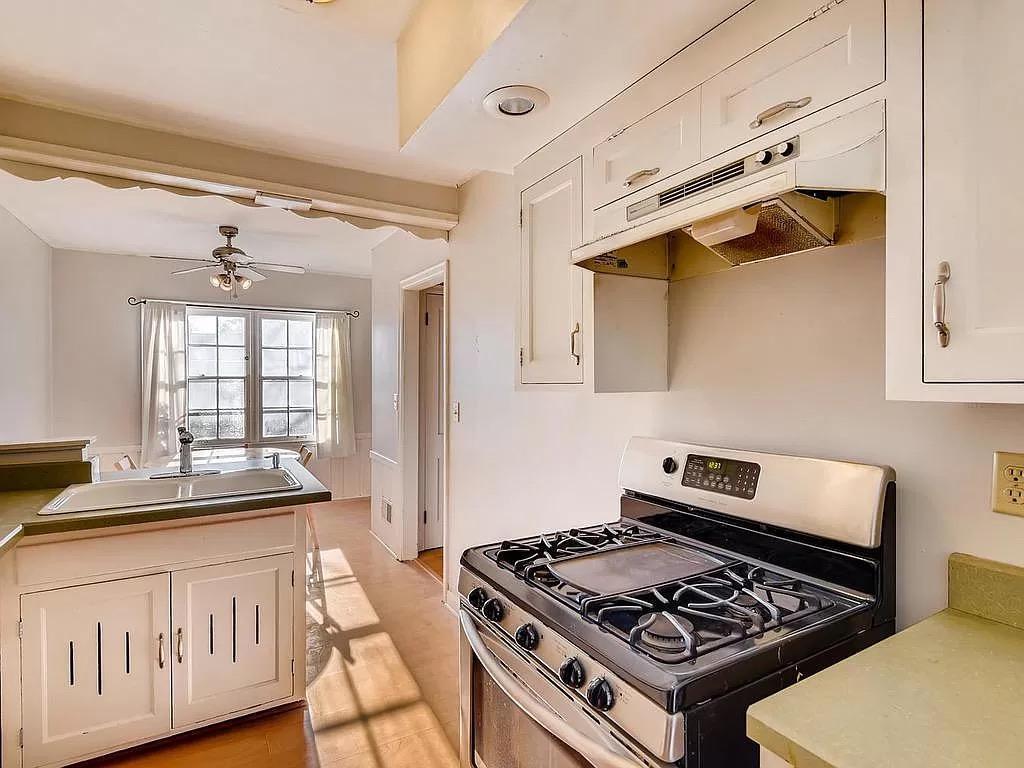 2532 W 50th St Minneapolis MN - kitchen.jpeg