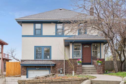 Walkable Tangletown location near restaurants coffee shops and trails