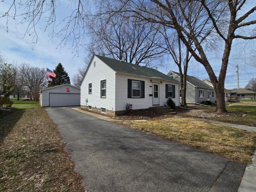 418 Skaro Street, Saint Peter, MN 56082