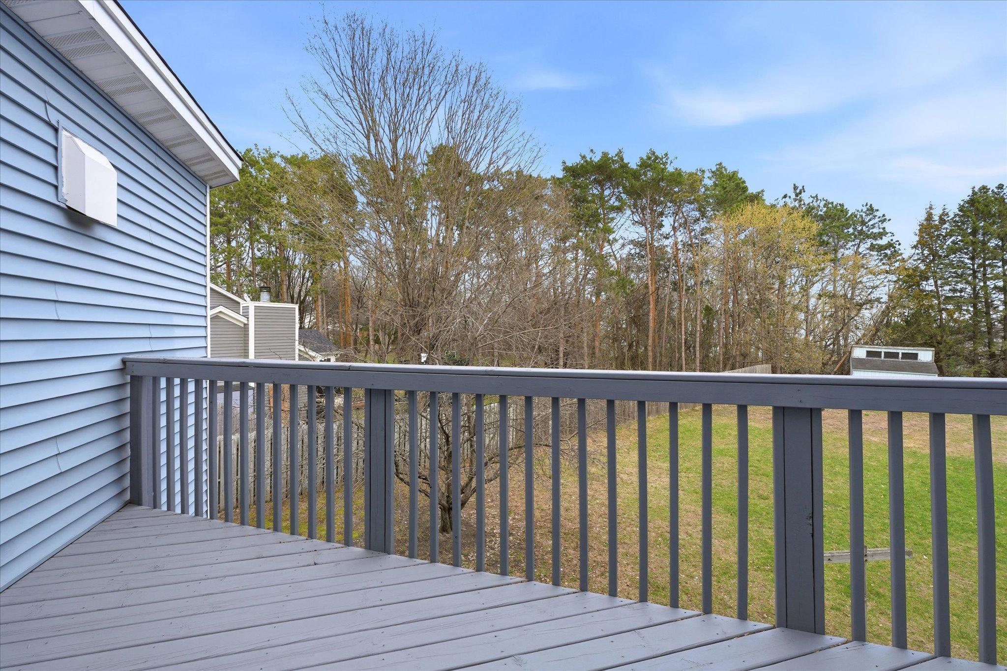 Great views of your private yard!