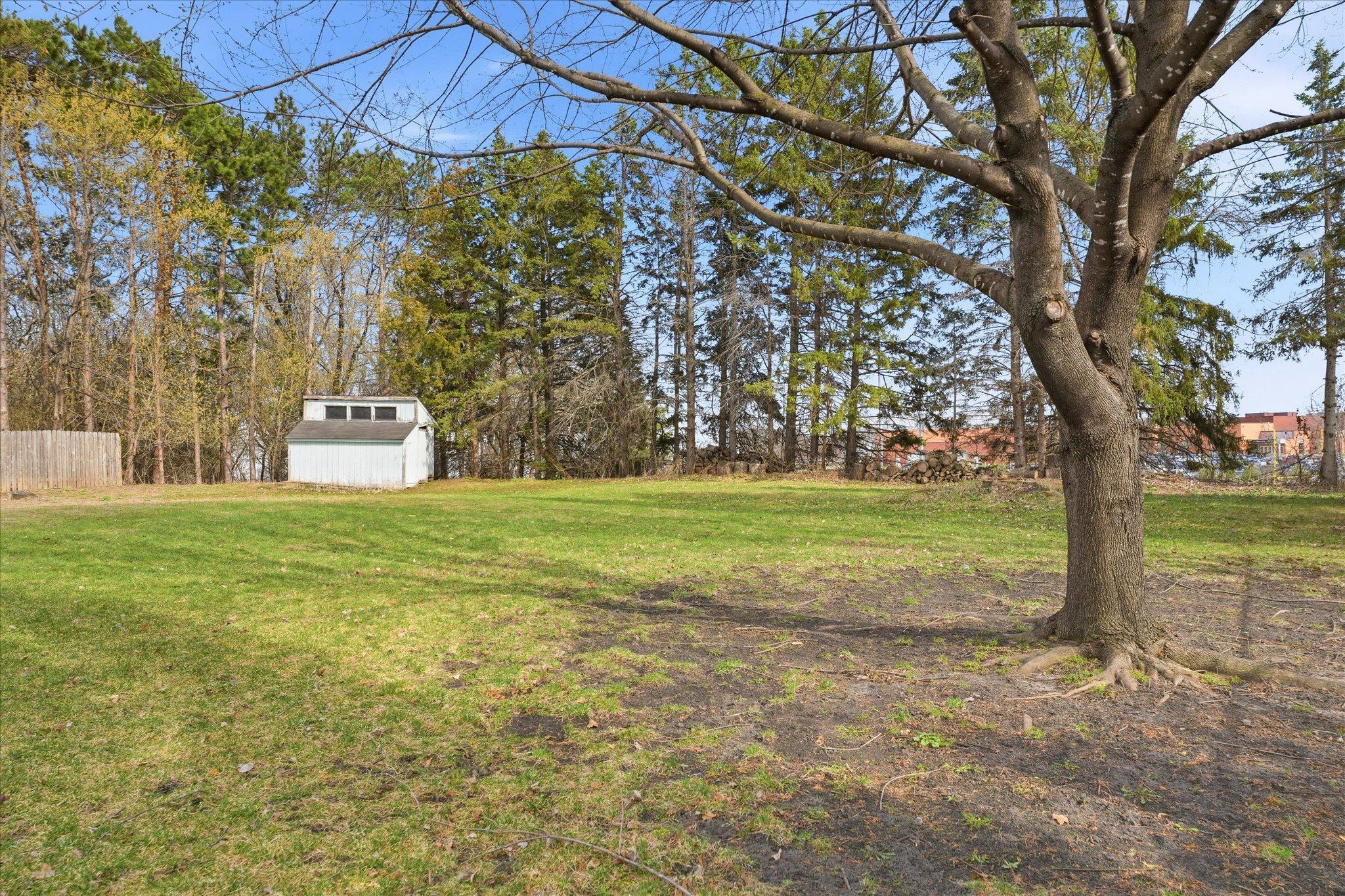 Check out this large and private yard!