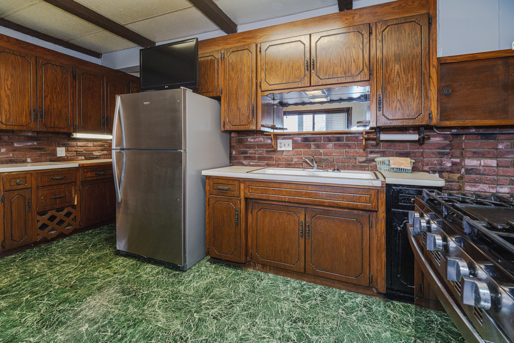 Spacious Kitchen