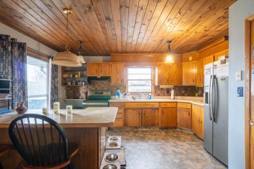 430 8th Avenue NW, Valley City, ND 58072