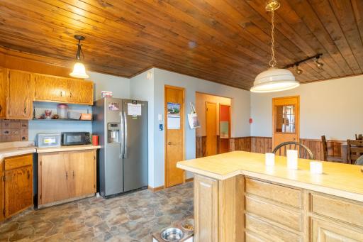 430 8th Avenue NW, Valley City, ND 58072
