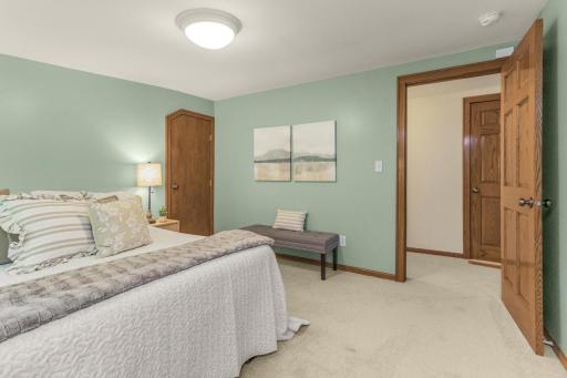 1697 Taylor Avenue, Saint Paul, MN 55104