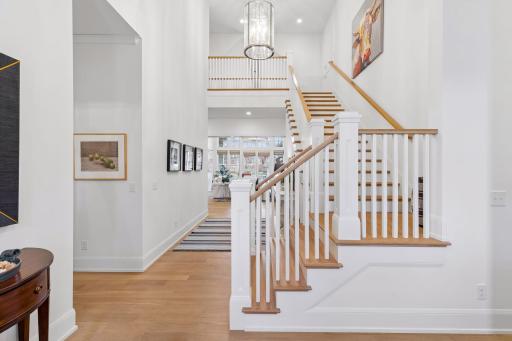 Grand entrance and staircase welcomes you