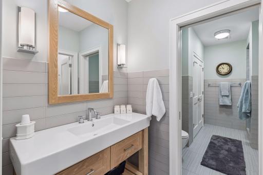 Lower level full en-suite bathroom