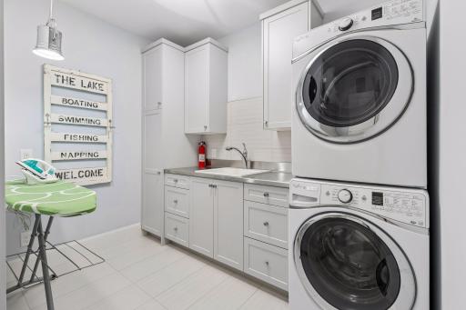 Second laundry room located on the lower level