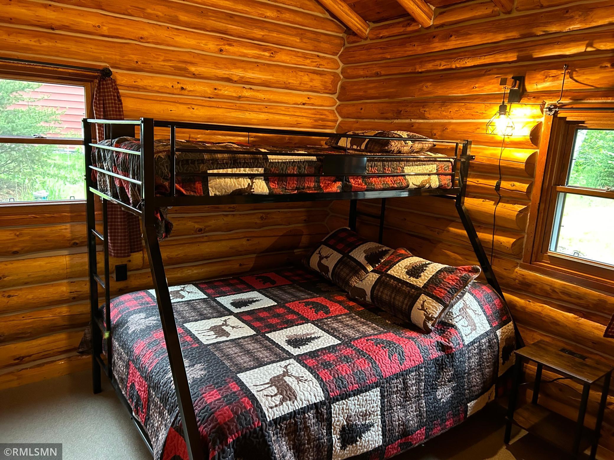 These bunk beds picture a lower queen size bed