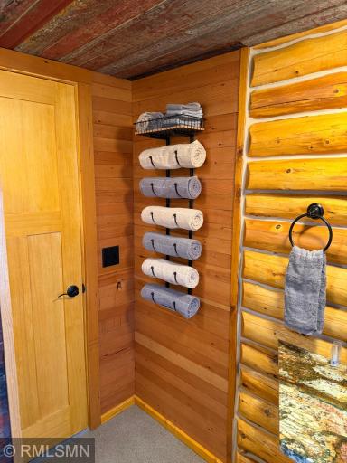 3/4 bath with walk-in shower